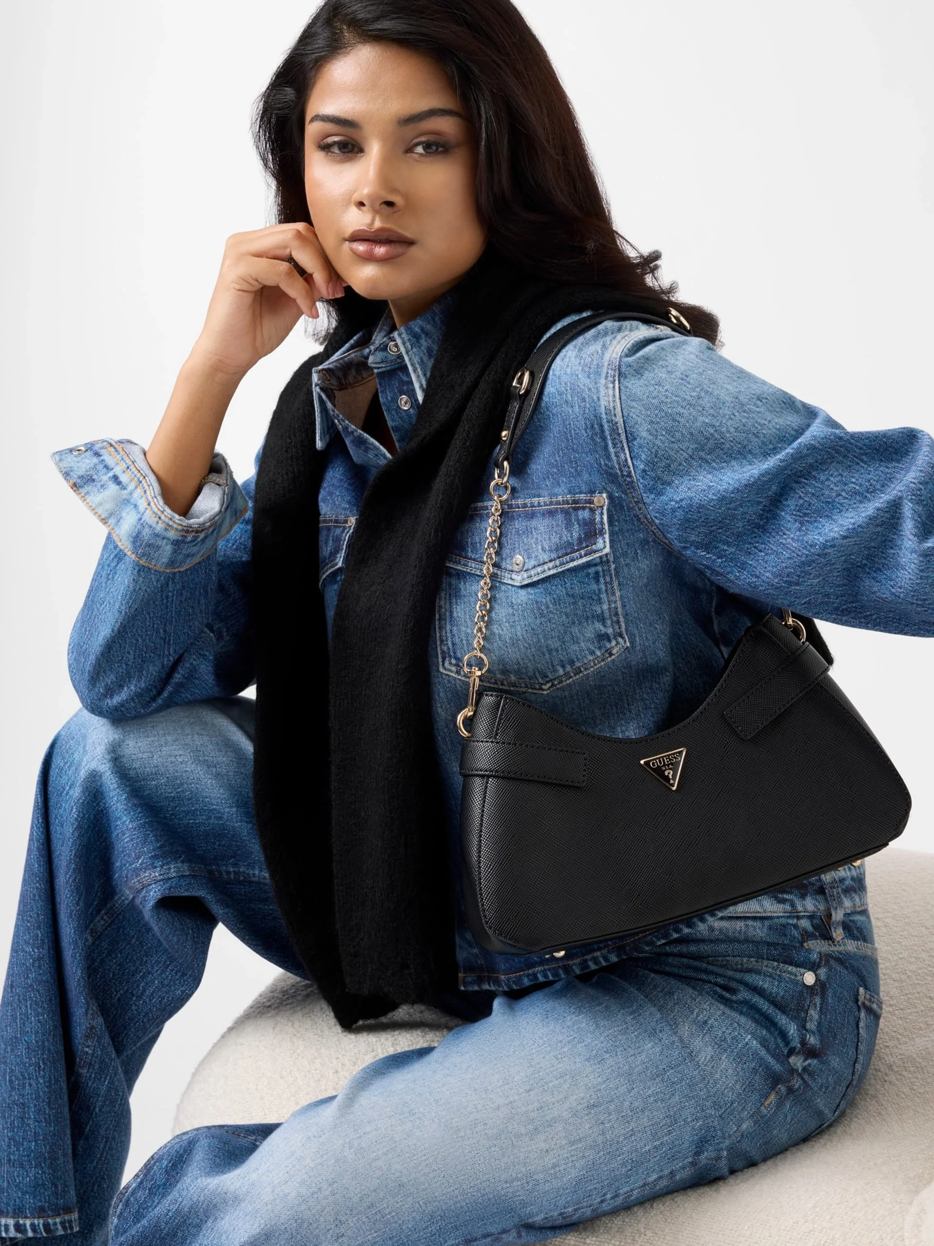 Guess Serenova Omuz Kadın Siyah Omuz Çantası HWZG8091180-BLA