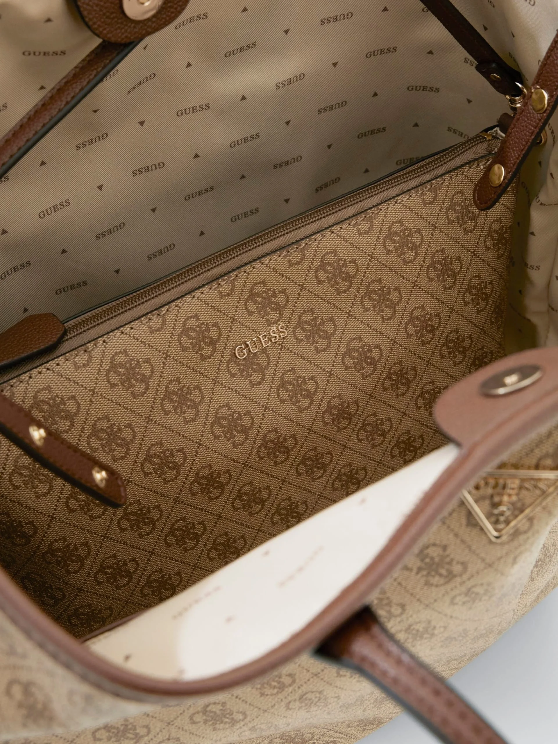 Guess VICTTORIA LRG 2 IN 1 Kadın Kahverengi Omuz Çantası HWESG951429-LGW