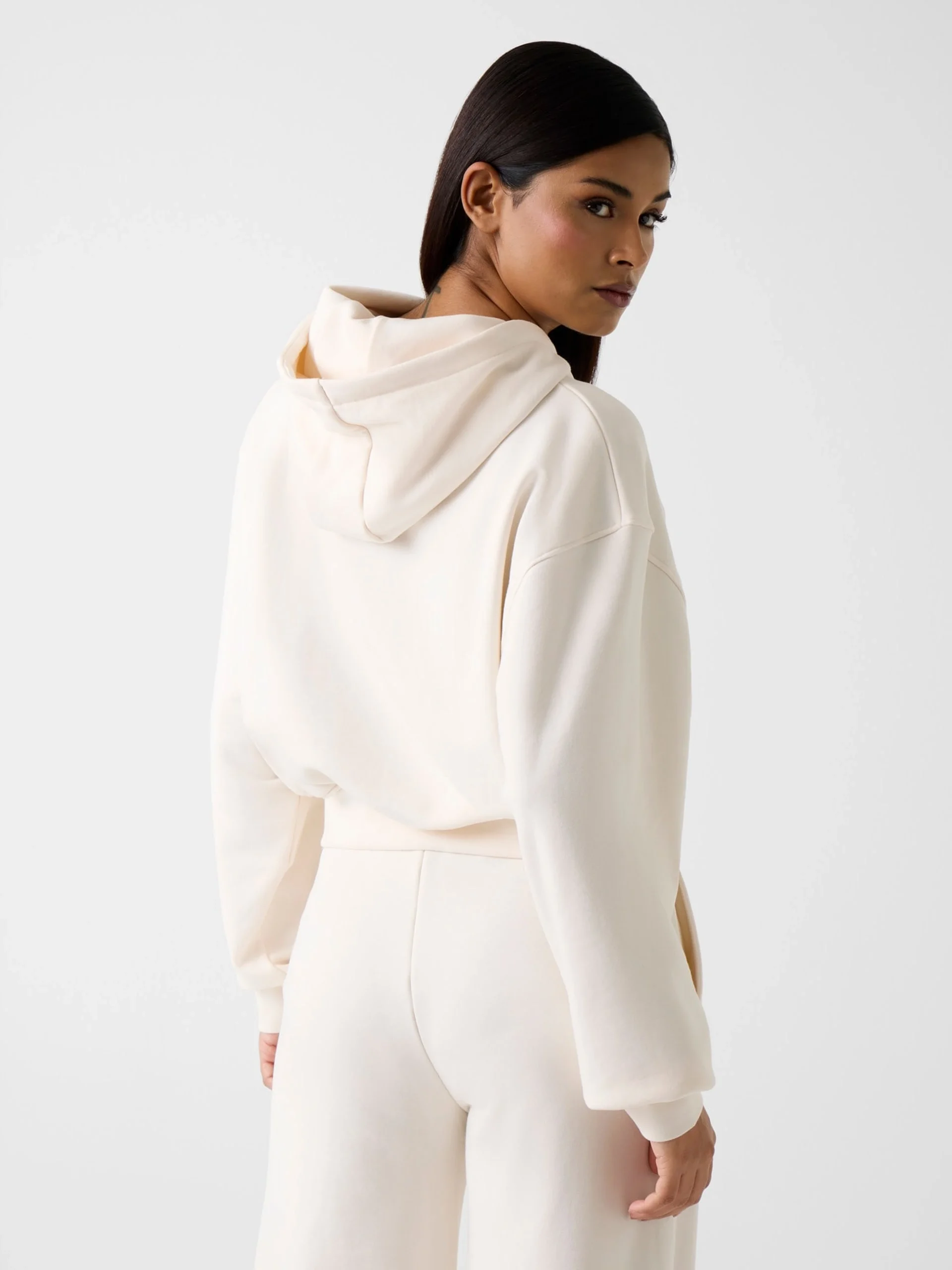 Guess Yayoi Kapüşonlu Kadın Beyaz Sweatshirt V6RQ03KD761-G012