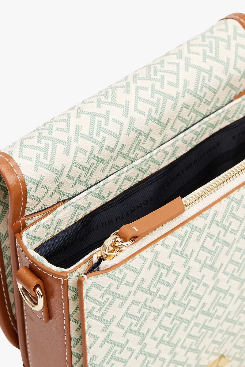 Tommy Hilfiger TH MONOPLAY LEATHER SADDLE BAG Kadın YEŞİL Çapraz Çantaı AW0AW17414L3H