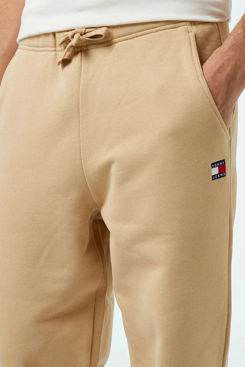 Tommy Hilfiger TJM REG BADGE JOGGER Erkek Bej Eşofman Altı DM0DM18355AB9