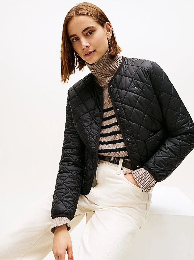 Tommy Hilfiger Hafif Dolgulu Normal Kesim Kapitone Kadın Siyah Ceket WW0WW47290BDS