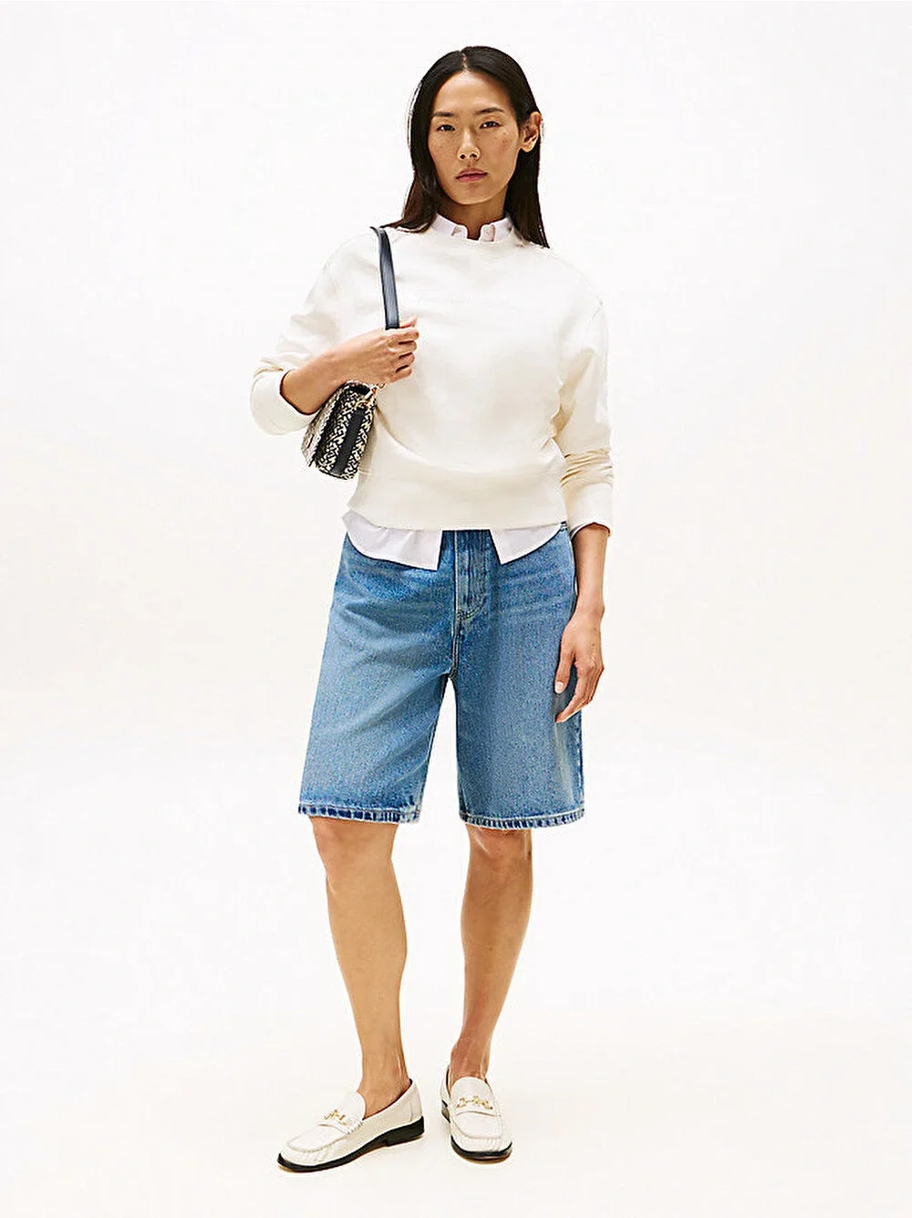 Tommy Hilfiger Kadın Simli Yazı Baskılı Normal Kesim Beyaz Kazak WW0WW47159YA8