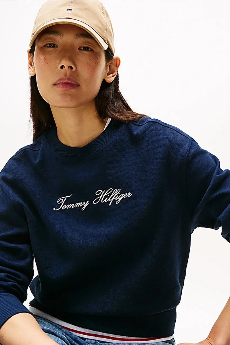 Tommy Hilfiger Kadın Simli Yazı Baskılı Normal Kesim Mavi Kazak WW0WW47159C1G