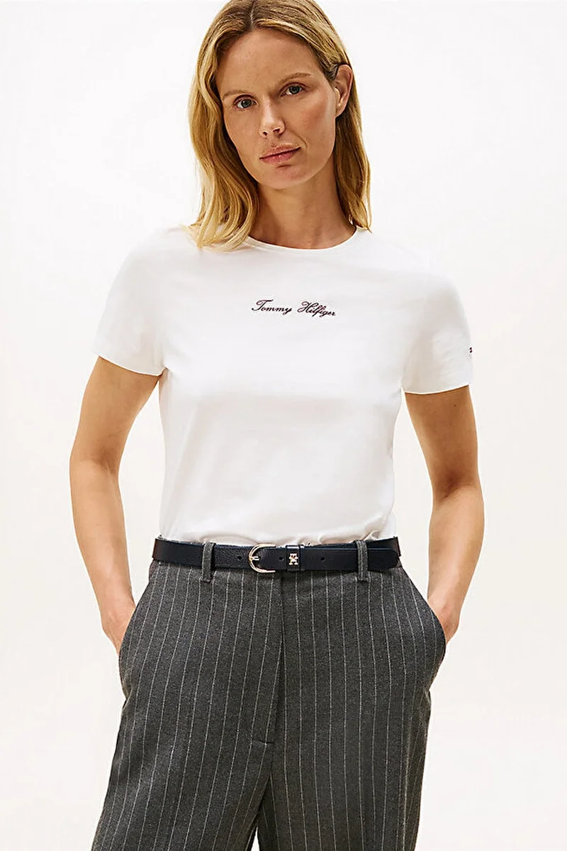 Tommy Hilfiger Klasik Yazı Baskılı Normal Kesim Kısa Kollu Kadın Beyaz T-shirt WW0WW47460YBL