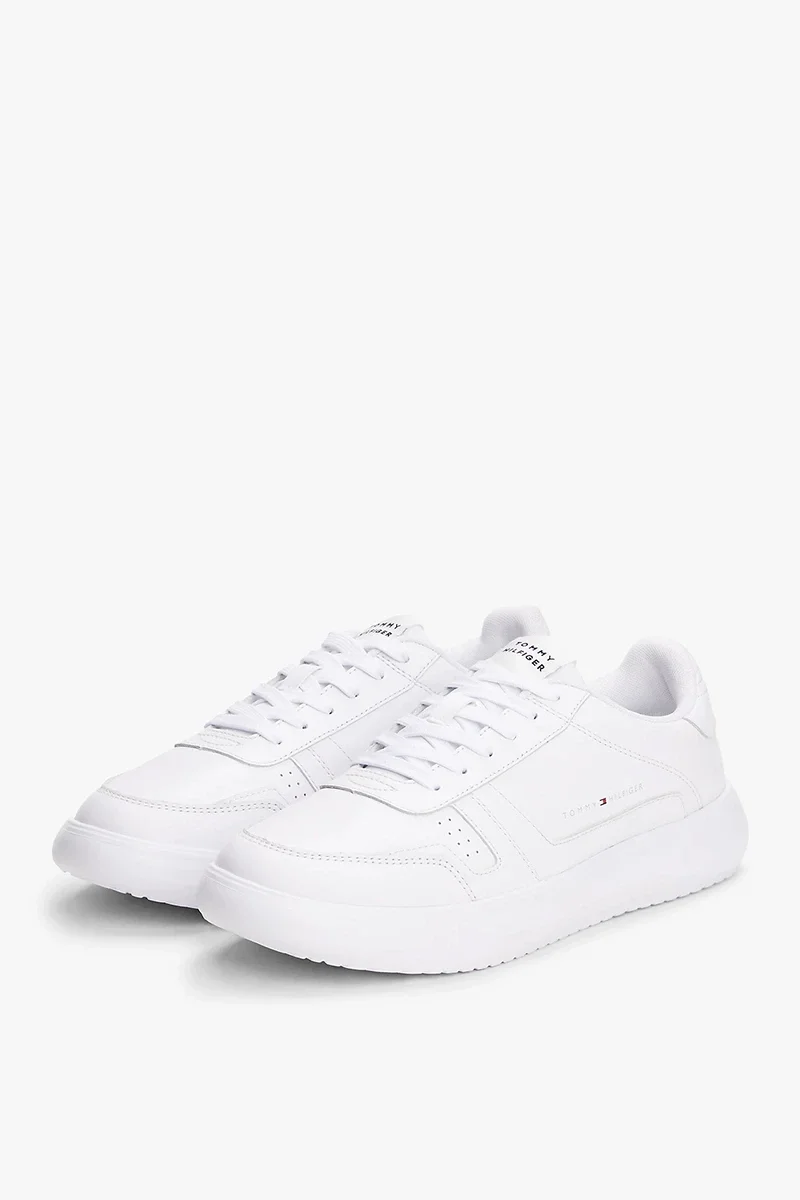 Tommy Hilfiger Modern Hafif Tabanlı Deri  Beyaz Erkek Sneaker FM0FM05529YBS