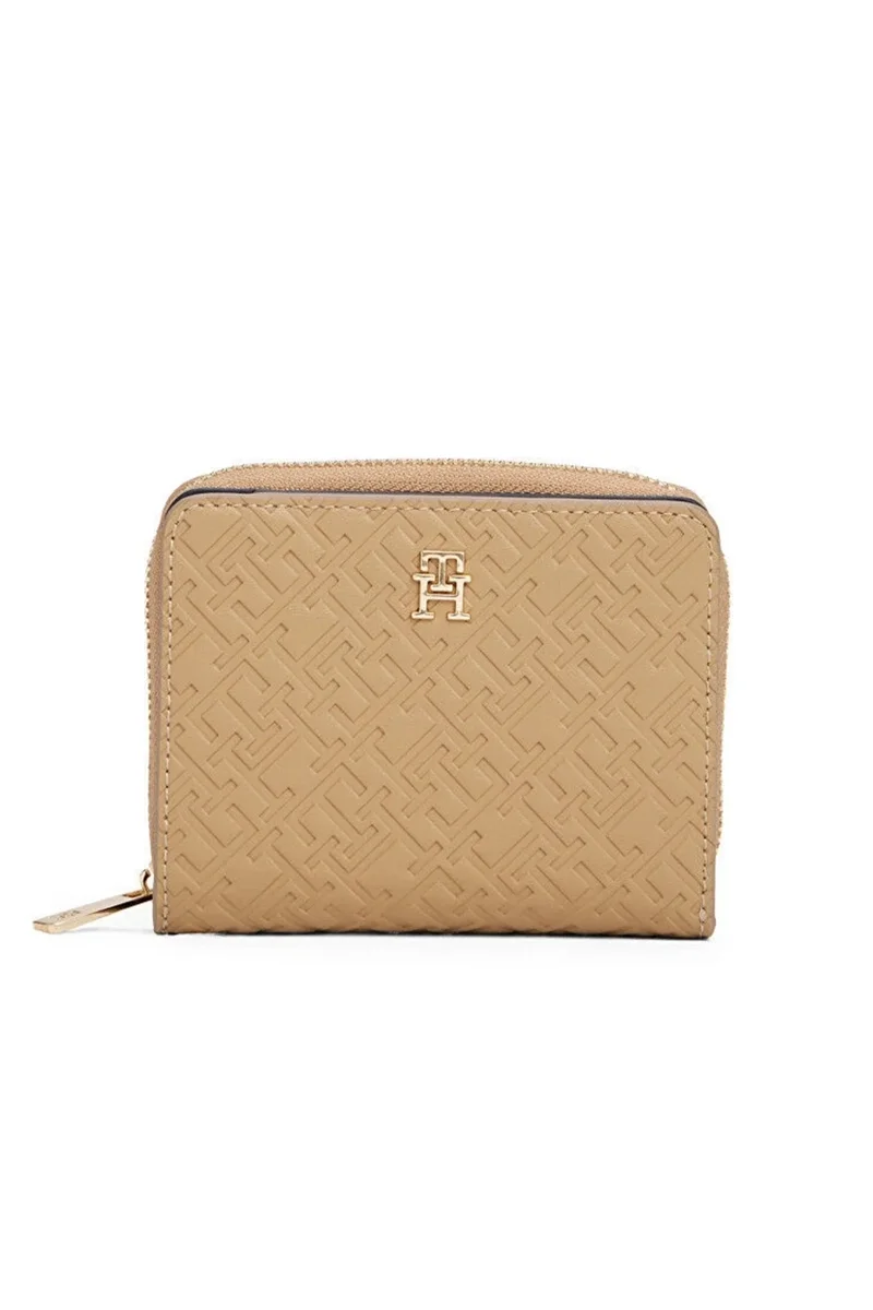 Tommy Hilfiger TH Icon Orta Boy Fermuarlı Monogram Kapaklı Kadın Beyaz Cüzdan AW0AW17743RBC