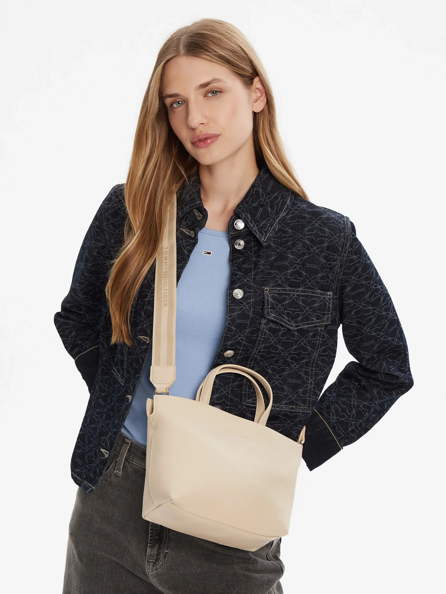 Tommy Hilfiger TH Logo Şeritli Mini Kadın Çanta AW0AW17694ACI