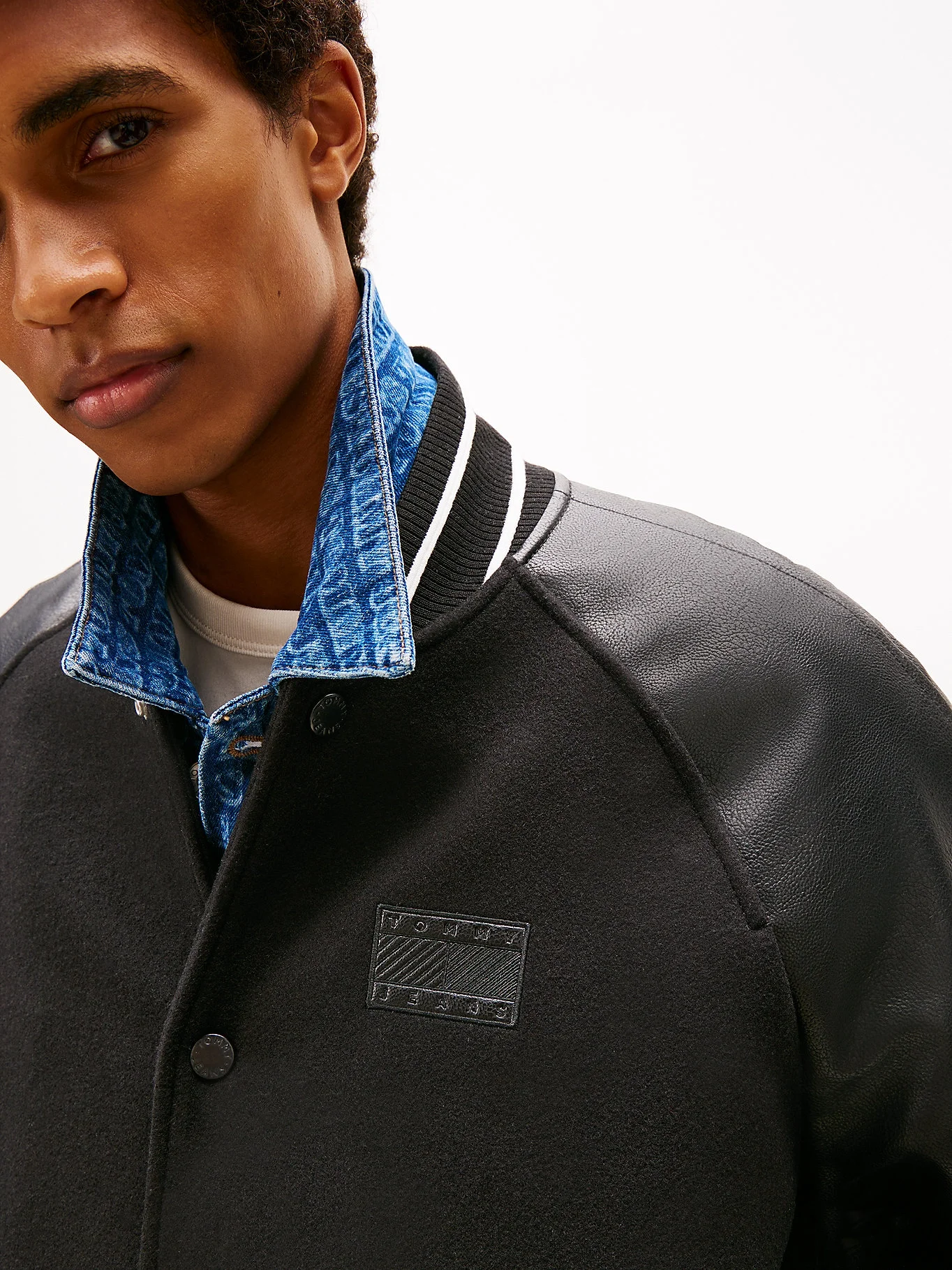 Tommy Hilfiger TJM Flag Kolej Stili Erkek Siyah Ceket DM0DM22439BDS