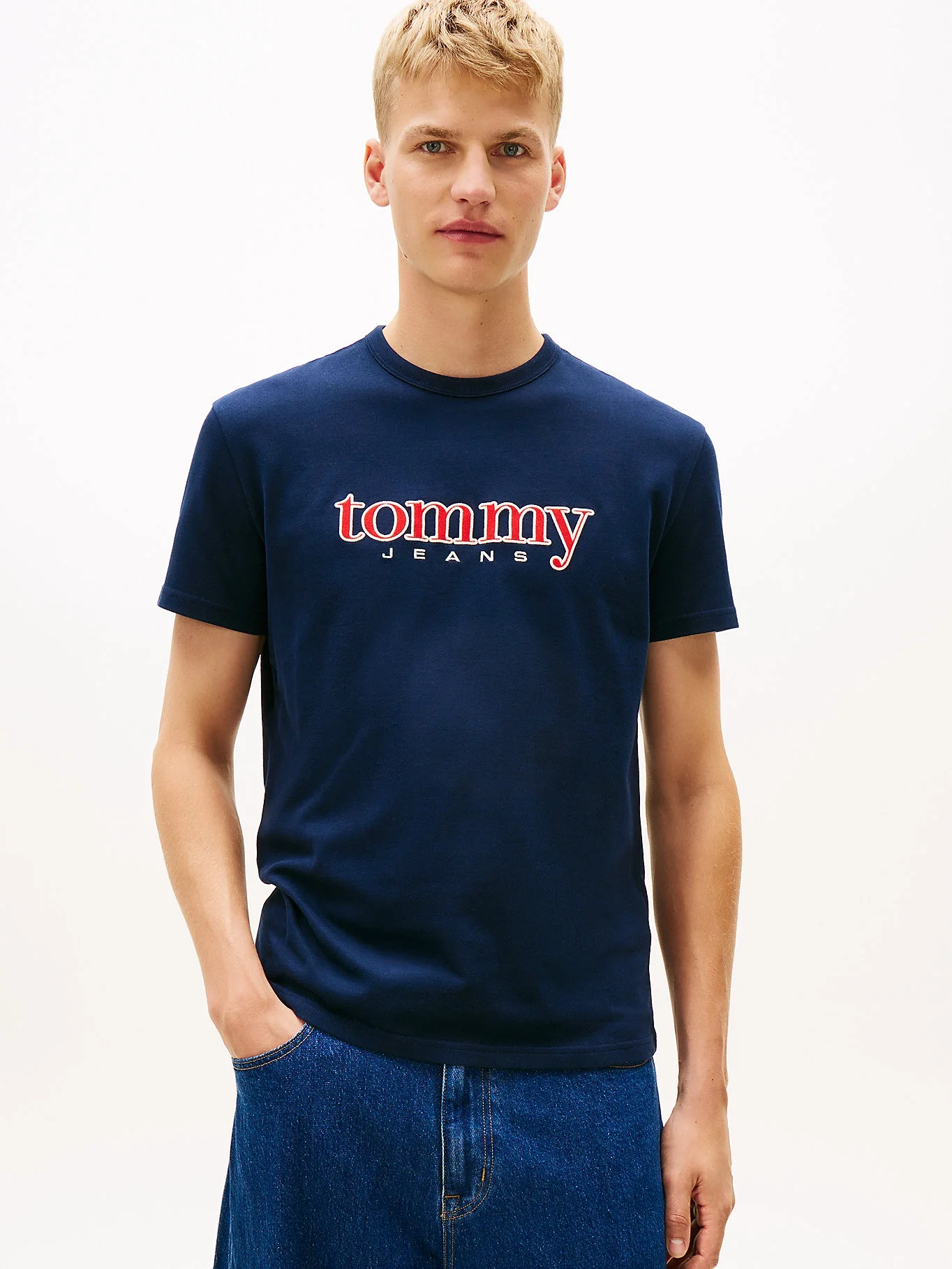 Tommy Hilfiger TJM Normal Kesim Aplikeli Grafik Baskılı Erkek Mavi T-shirt DM0DM22719C1G