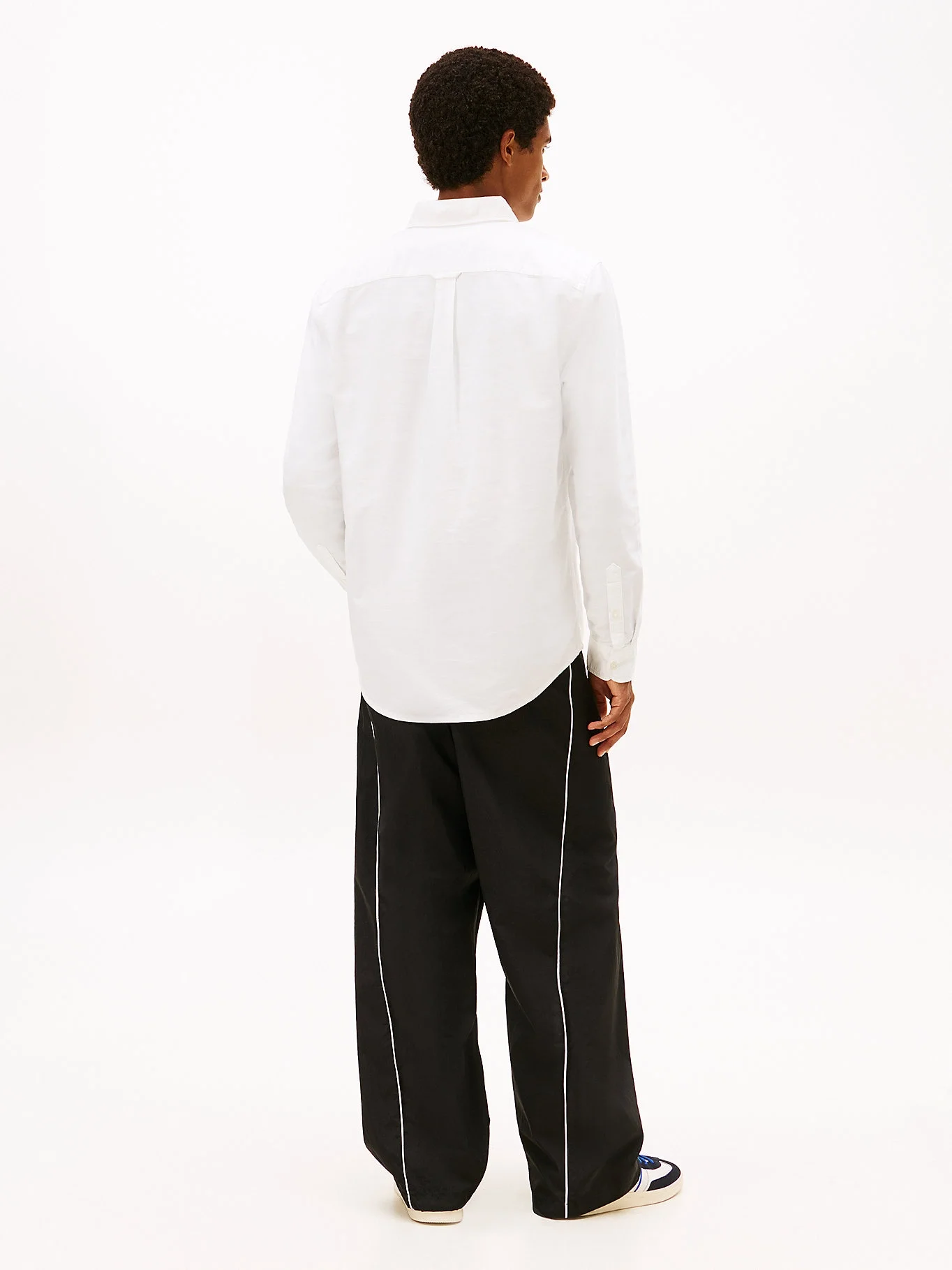 Tommy Hilfiger TJM Normal Kesim Oxford Erkek Beyaz Gömlek DM0DM22836YBL