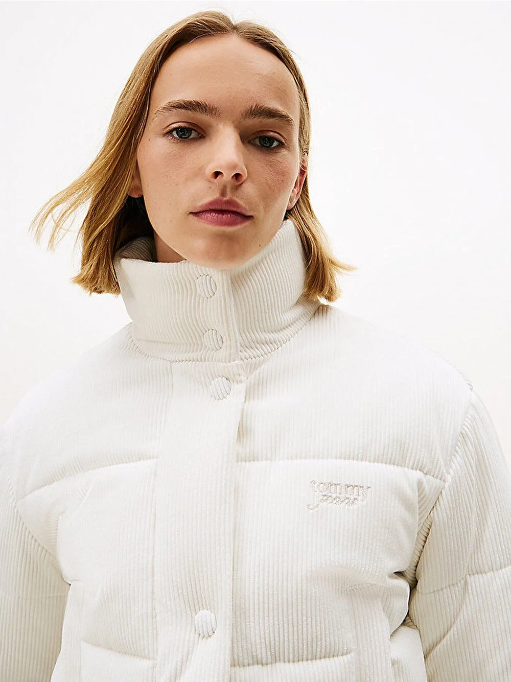 Tommy Hilfiger TJW Kadife Şişme Kadın Beyaz  Mont  DW0DW21658YBH