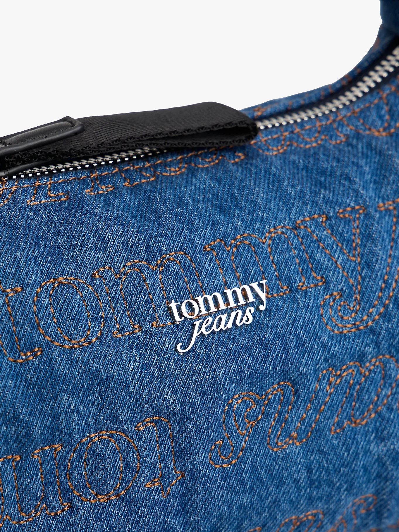 Tommy Hilfiger TJW Urban Tamamı Baskılı Denim Omuz Kadın Denim Omuz Çantası AW0AW182661A7