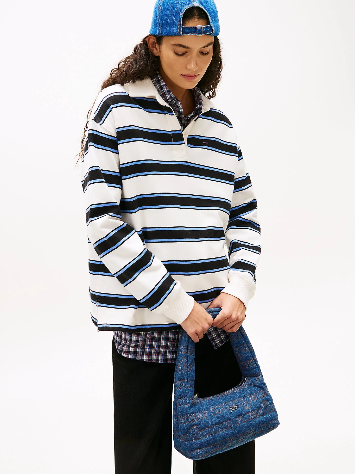 Tommy Hilfiger TJW Urban Tamamı Baskılı Denim Omuz Kadın Denim Omuz Çantası AW0AW182661A7