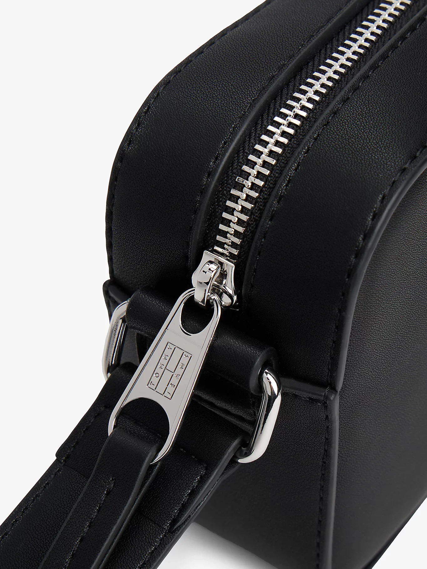 Tommy Hilfiger TJW Cool Kamera Kadın Siyah Çanta AW0AW17872BDS