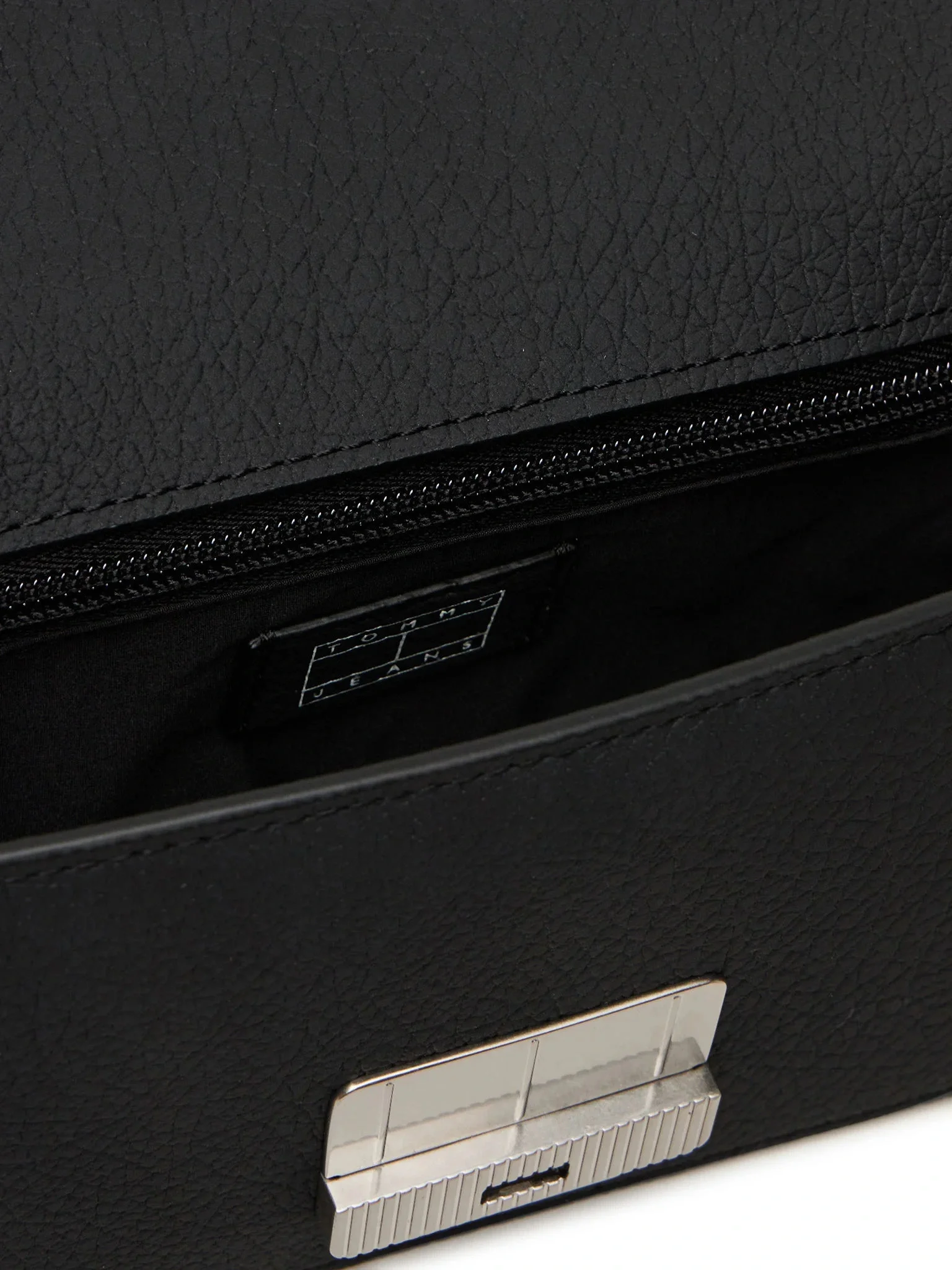 Tommy Hilfiger Crush Kadın Siyah Çapraz Çanta AW0AW17529BDS