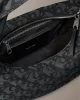 Calvin Klein Jeans CKJ MONOGRAM PINCHED MEDIUM SHOU Kadın Siyah Çanta LV04F3206G-UB1