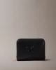 Calvin Klein Kadın Bold CK Logolu Orta Boy Fermuarlı Siyah Cüzdan LV04F1026G-UB1