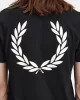 Fred Perry REAR POWDER LAUREL GRAPHIC TEE Erkek  T-shirt M7784-102