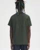 Fred Perry REAR POWDER LAUREL GRAPHIC TEE Erkek  T-shirt M7784-X89