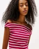Tommy Jeans TJW BOAT NECK TOP SS EXT Kadın kırmızı T-shirt DW0DW20234XIP
