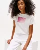Tommy Jeans TJW REG GRADIENT FLAG SS Kadın Beyaz T-shirt DW0DW20905YBL