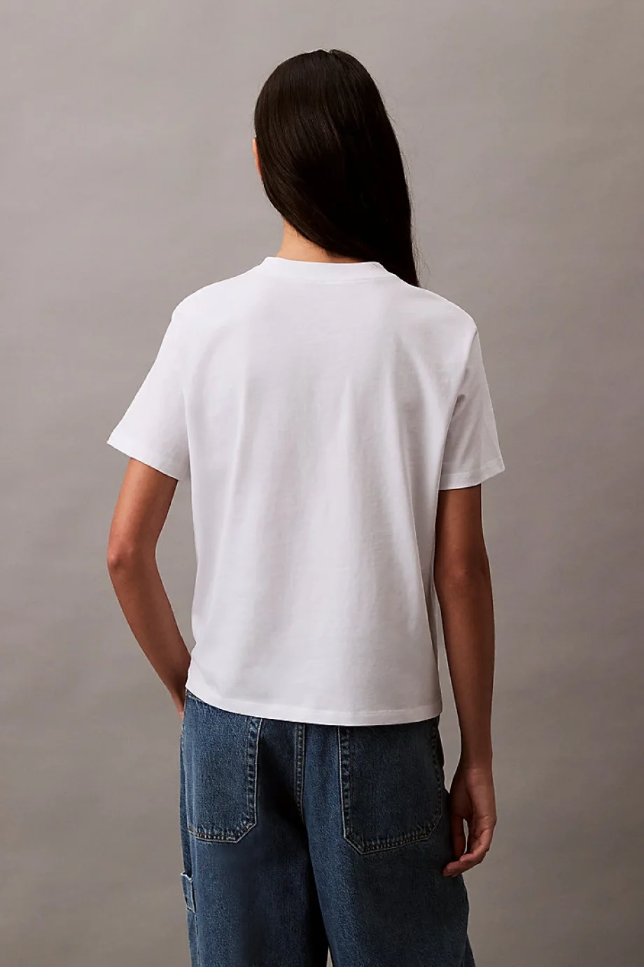 Calvin Klein Standard Logo Kadın Beyaz T-shirt LV047B865G-YAA