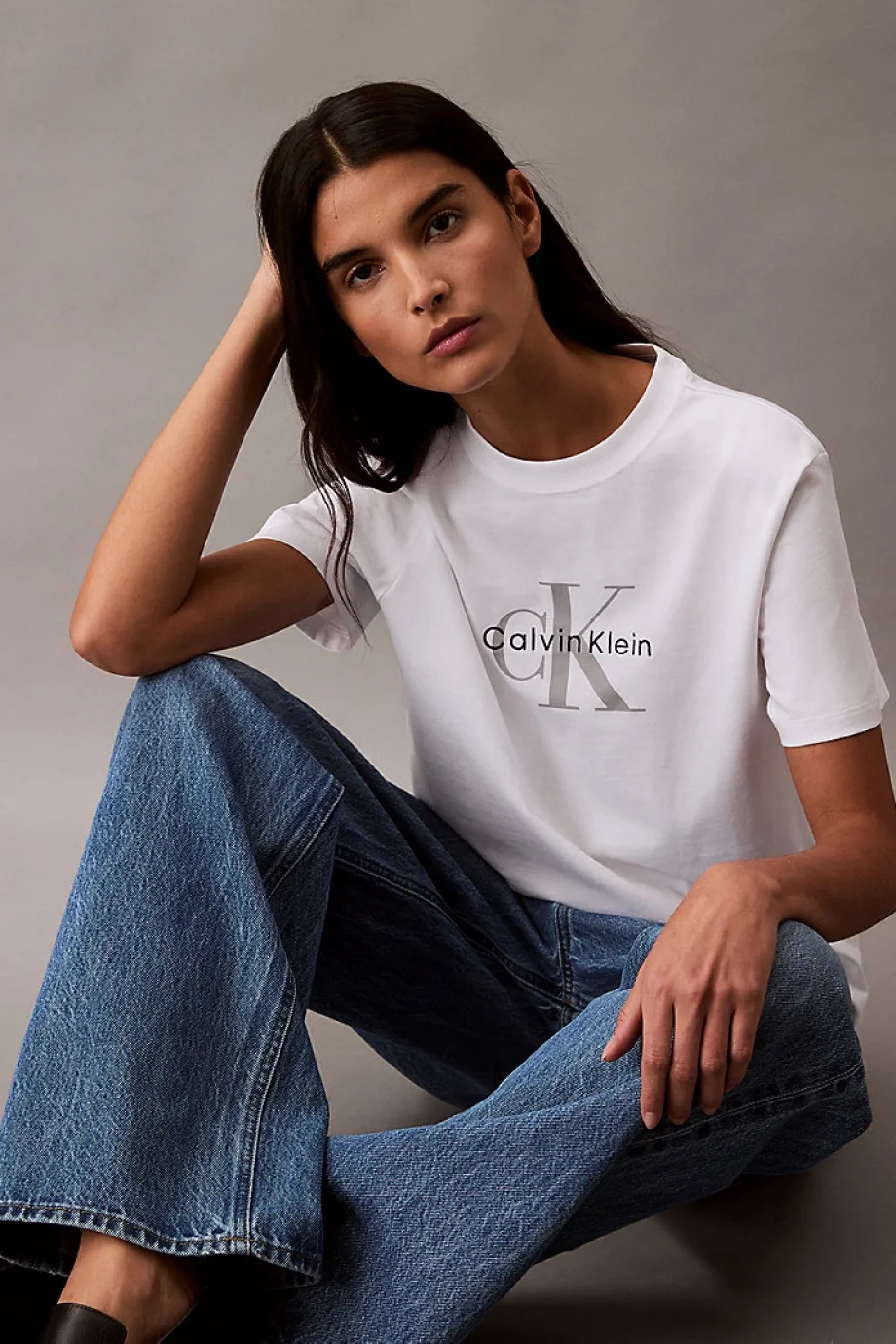 Calvin Klein Standard Logo Kadın Beyaz T-shirt LV047B865G-YAA