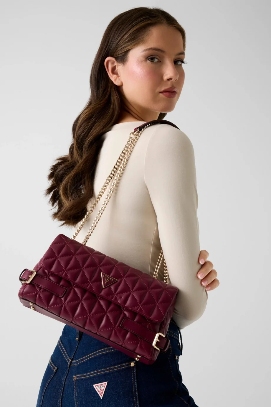 Guess Paisleigh Dönüştürülebilir Çapraz Askılı Kapaklı Kadın Bordo Omuz Çantası HWQG9883210-BUR