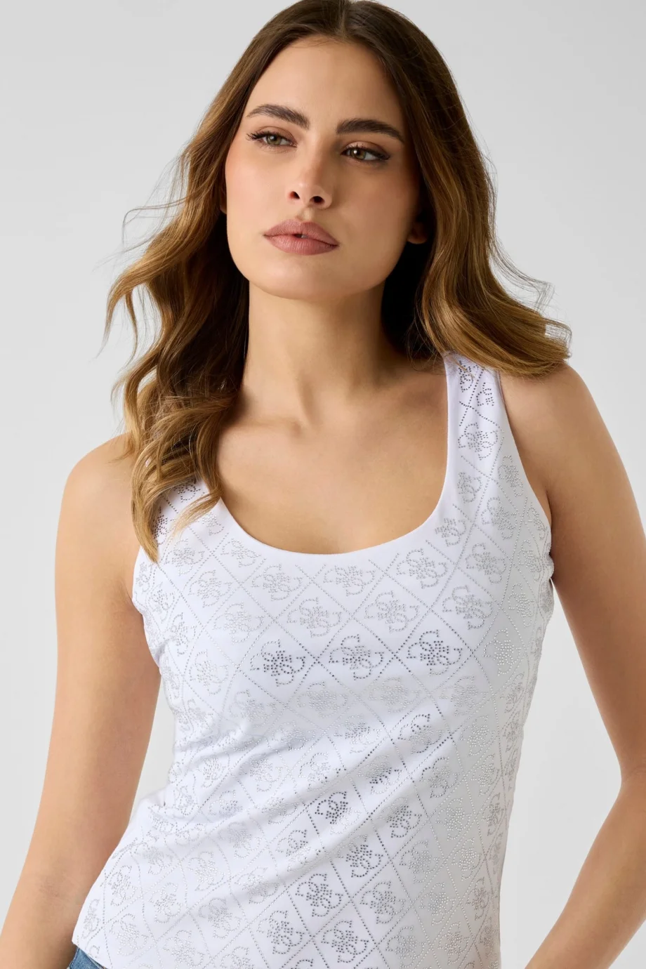 Guess Kolsuz Tamamı 4G Logolu Kadın Beyaz Top W6GP10K2932-G011