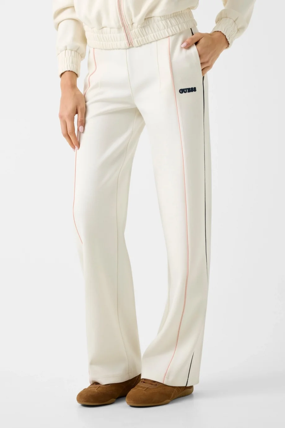 Guess Georgia Geniş Paça Kadın Beyaz Eşofman Altı V6RB00KD852-G1O6