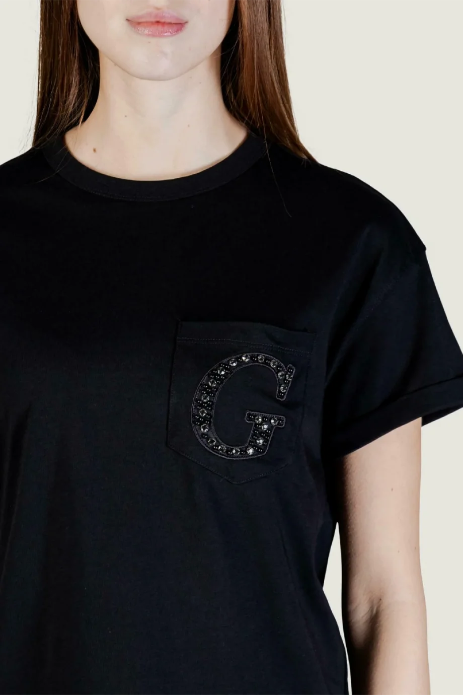 Guess Kısa Kollu Bisiklet Yaka Cepli G Logolu Kadın Siyah T-shirt W6GI17K3037-JBLK