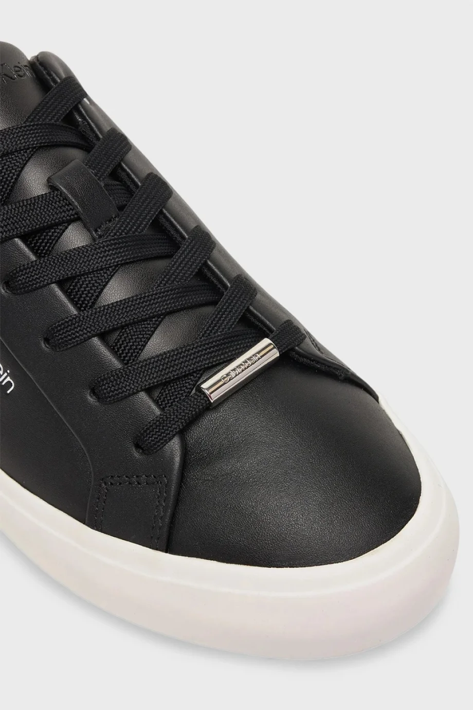 Calvin Klein Vulc Bağcıklı Deri ve Hareli Kadın Siyah Sneaker HW0HW02747-0GK