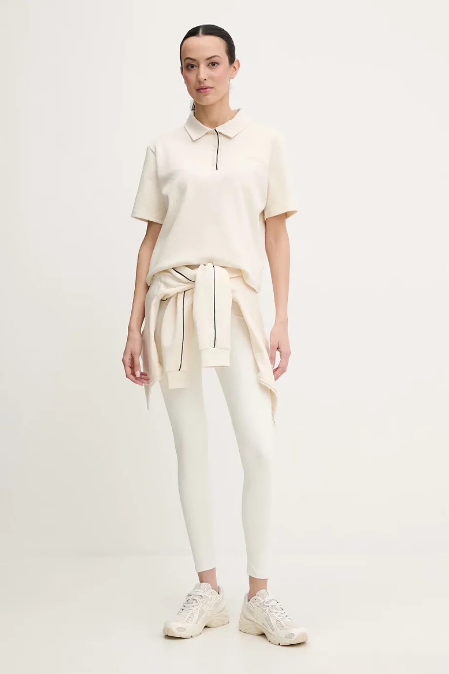 Guess Clara Kutulu Kesim Polo Yakalı Kadın Beyaz Polo T-shirt V6GP12K3044-G047