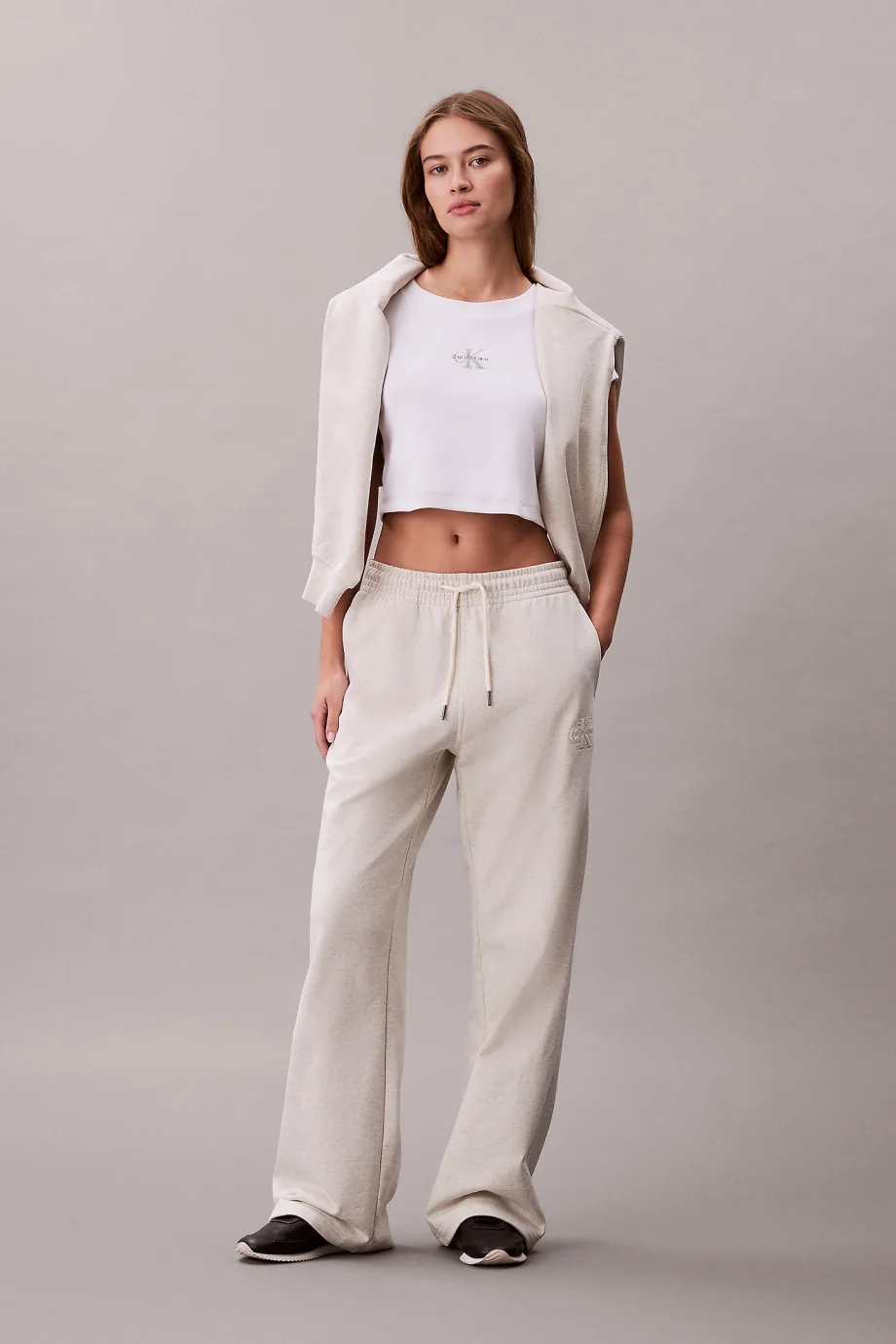 Calvin Klein Kabartma Monologo Havlu Kumaş Kadın Gri Eşofman Altı LV047F206G-P4P