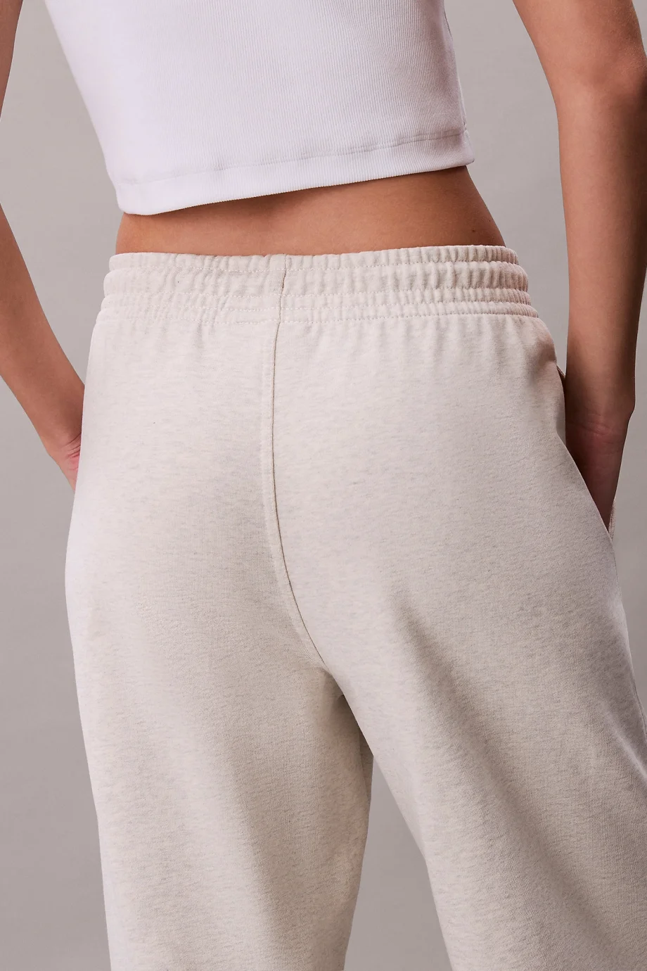 Calvin Klein Kabartma Monologo Havlu Kumaş Kadın Gri Eşofman Altı LV047F206G-P4P