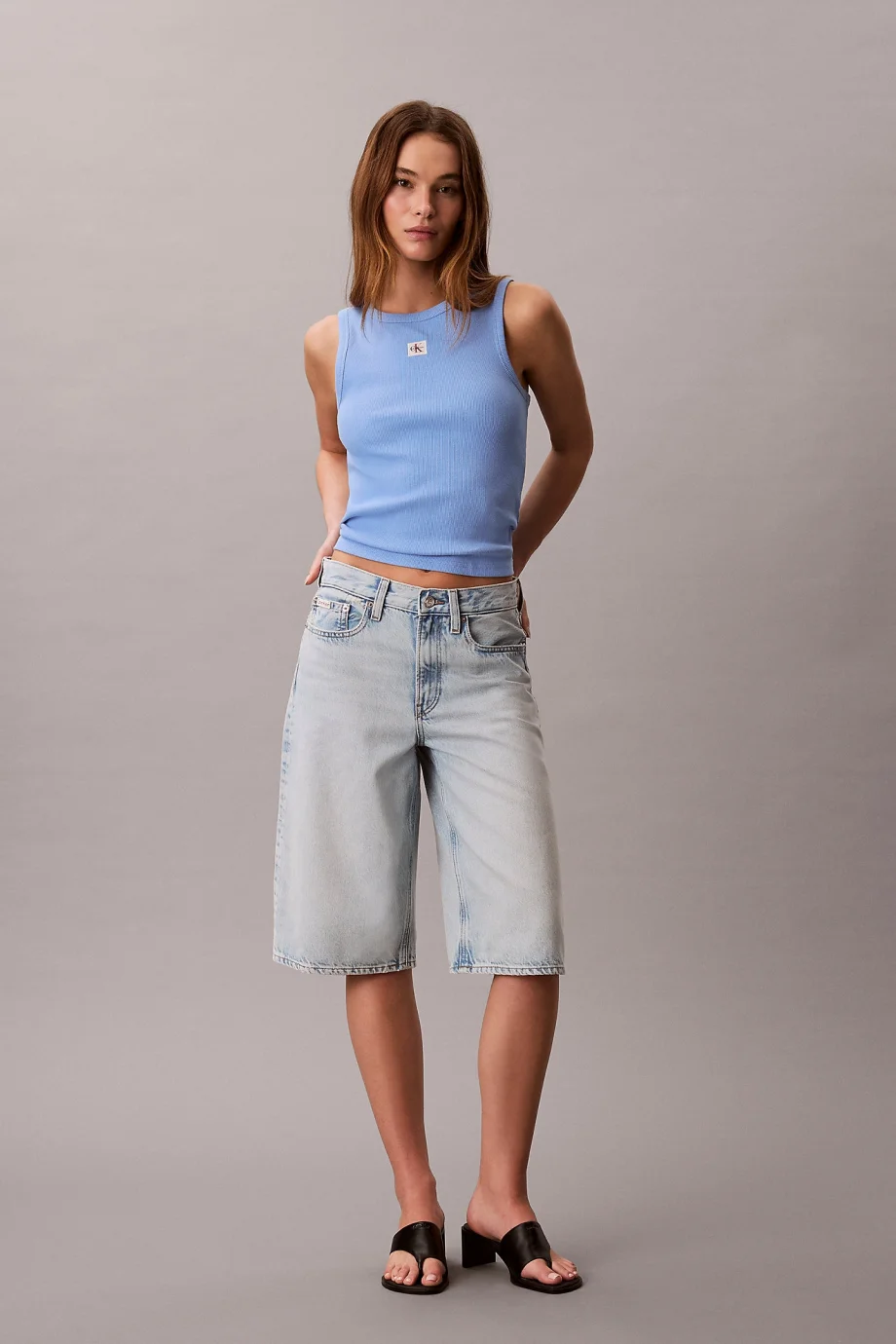 Calvin Klein Dokuma Etiketli 2x2 Bebek Fitilli Kolsuz Kadın Mavi Crop LV047C201G-C32