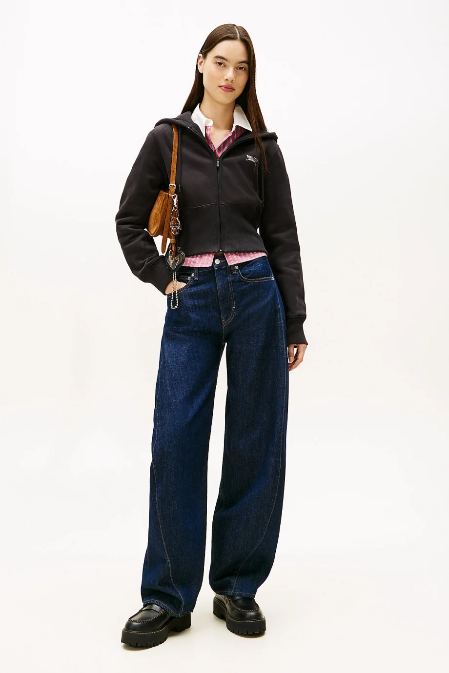 Tommy Hilfiger TJW Normal Kesim Gümüş Yazılı Boydan Fermuarlı Kadın Siyah Sweatshirt DW0DW21943BDS