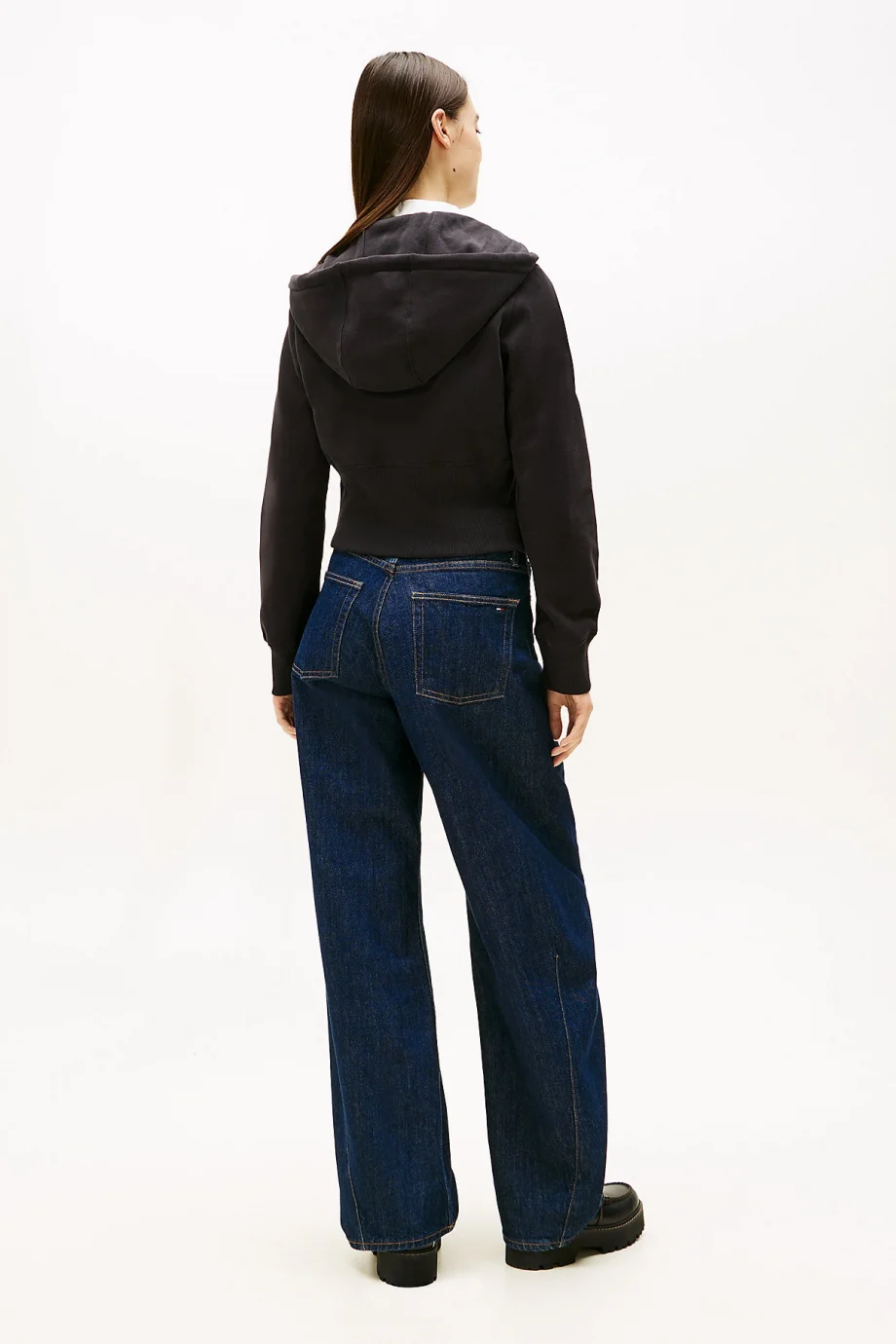 Tommy Hilfiger TJW Normal Kesim Gümüş Yazılı Boydan Fermuarlı Kadın Siyah Sweatshirt DW0DW21943BDS