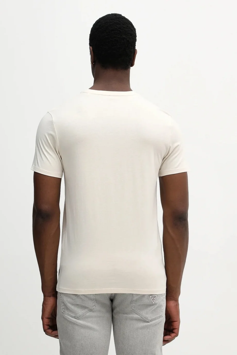 Guess Kısa Kollu Temel Boyalı Üçgen Logolu Erkek Beyaz T-shirt M6RI09I3Z14-G1H6