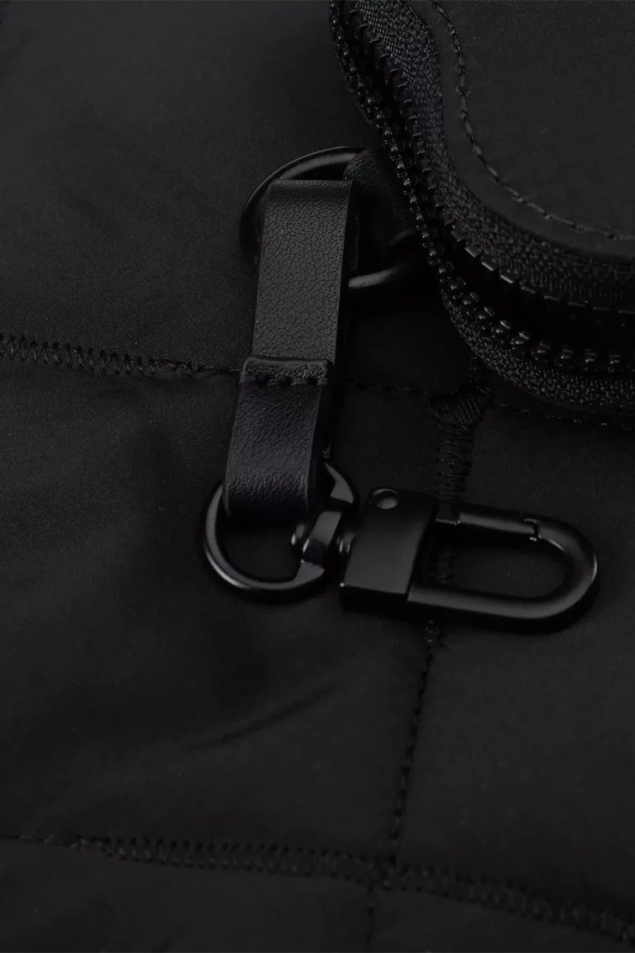 Guess Dolgulu Kapitone Kadın Siyah El Çantası V6RZ05WL132-JBLK