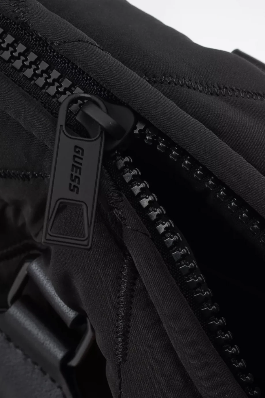 Guess Dolgulu Kapitone Kadın Siyah El Çantası V6RZ05WL132-JBLK