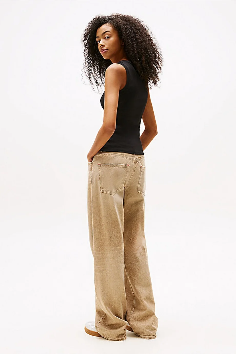 Tommy Hilfiger TJW Essential Fitilli Kolsuz Kadın Siyah T-shirt DW0DW20673BDS