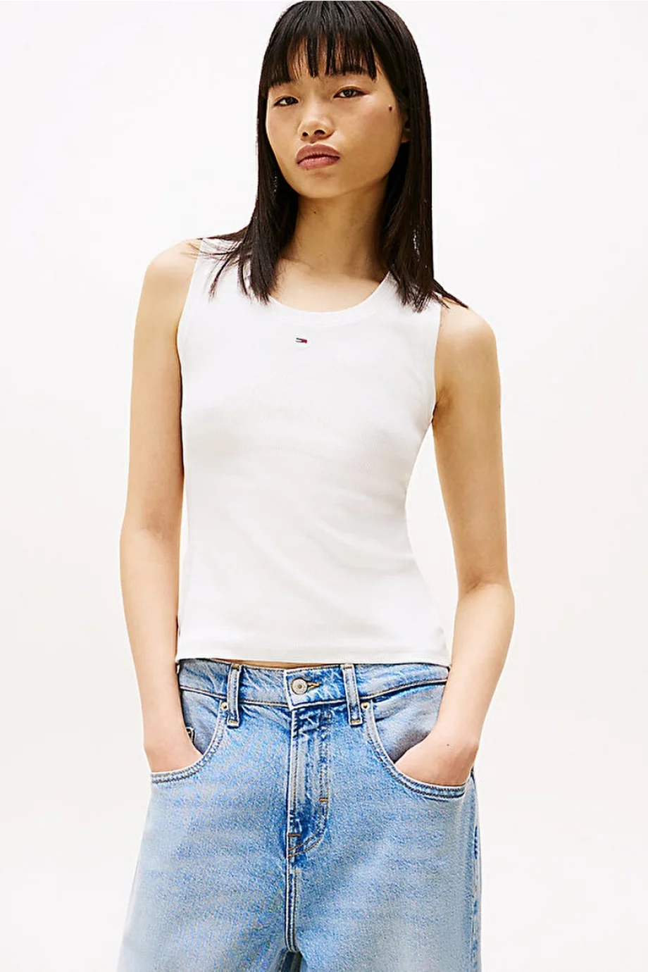 Tommy Hilfiger TJW Essential Fitilli Kolsuz Kadın Beyaz T-shirt DW0DW20673YBL