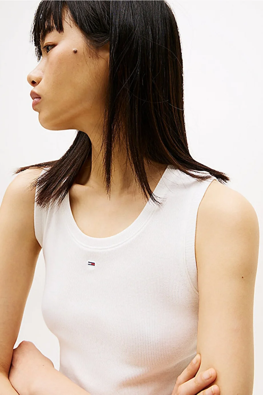 Tommy Hilfiger TJW Essential Fitilli Kolsuz Kadın Beyaz T-shirt DW0DW20673YBL