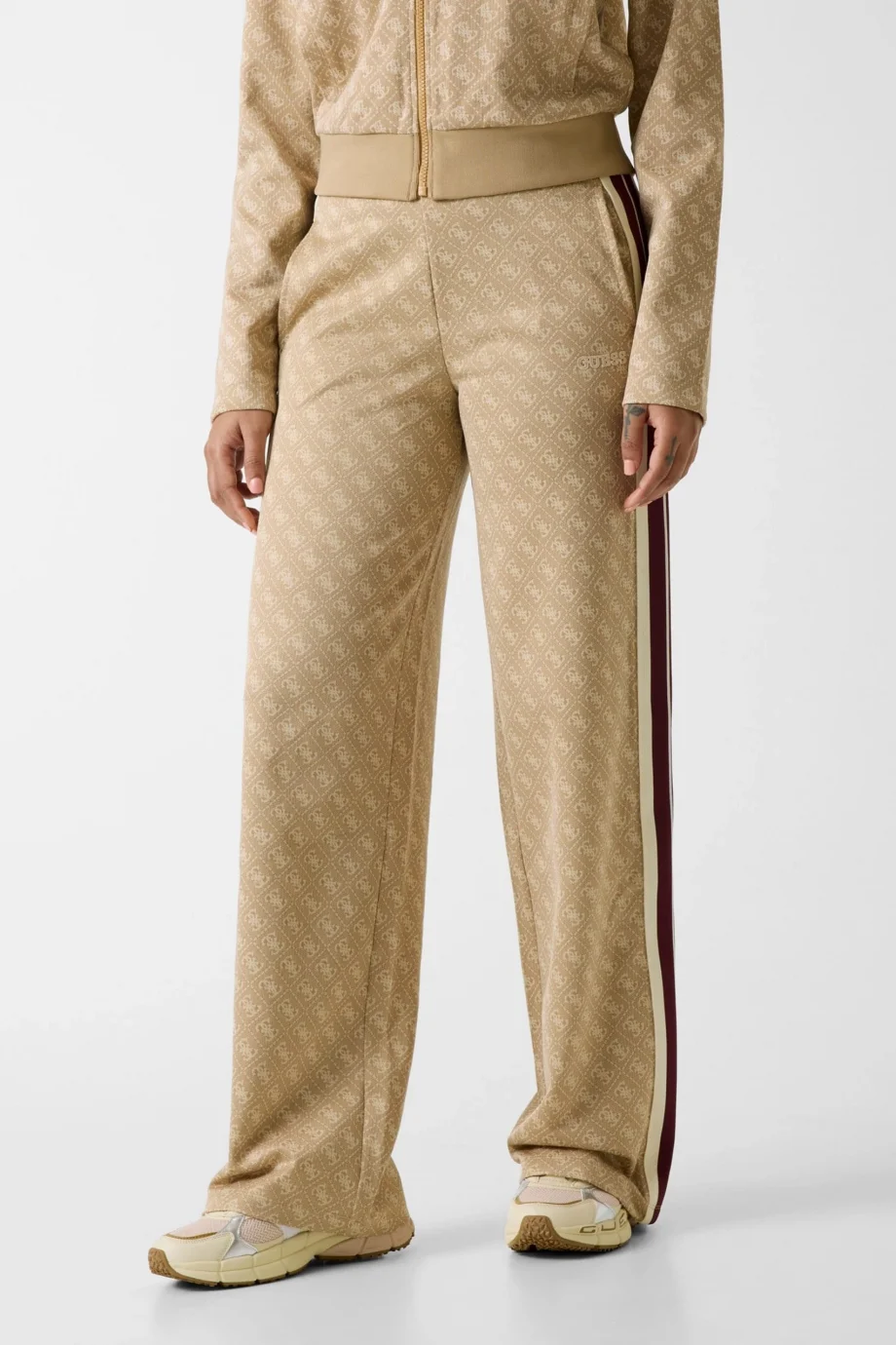 Guess 4G Jakarlı Düz Paça Kadın Bej Eşofman Altı V6GB04K2955-FMC3