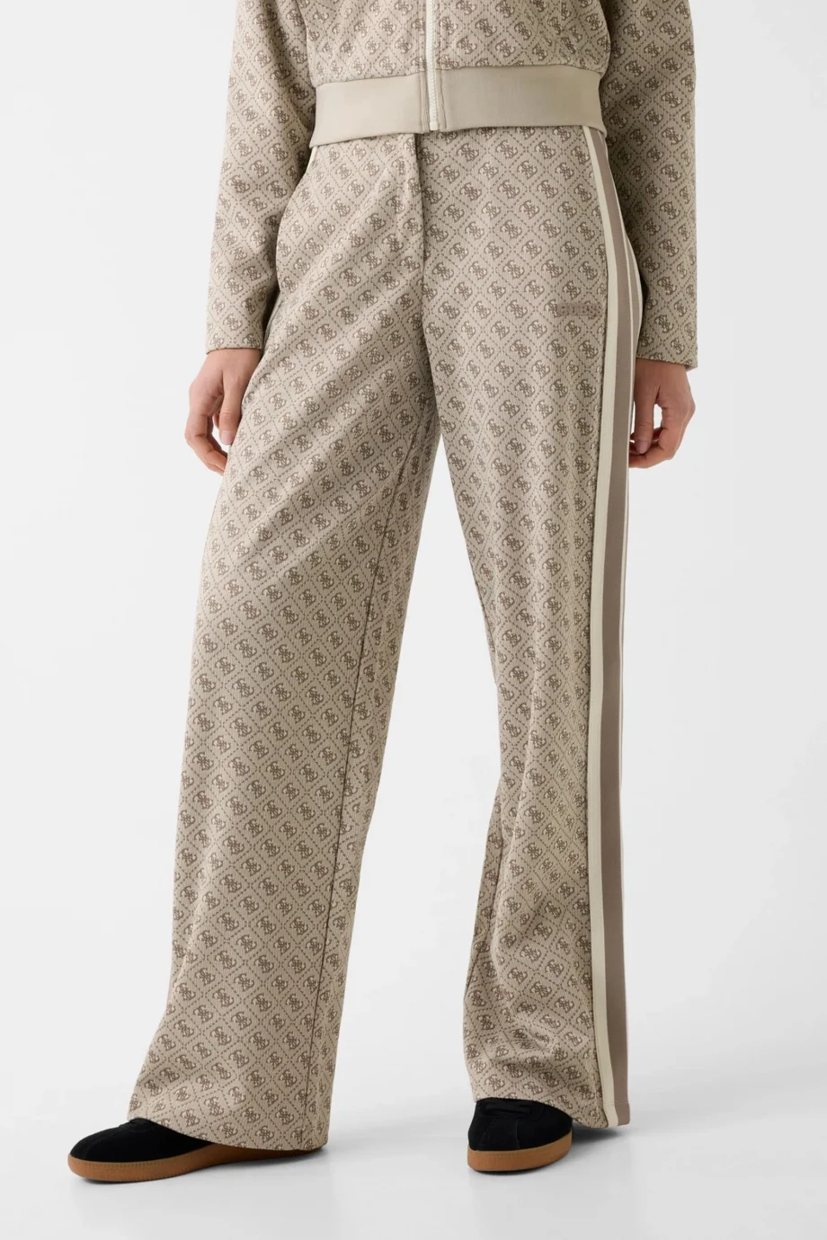 Guess 4G Jakarlı Düz Paça Kadın Bej Eşofman Altı V6GB04K2955-FMC4