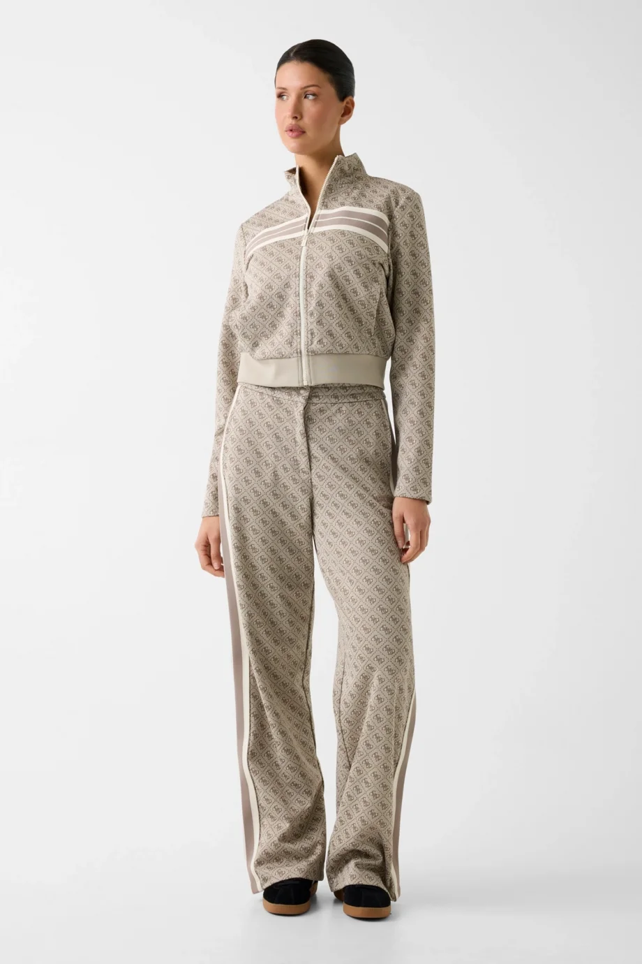 Guess 4G Jakarlı Düz Paça Kadın Bej Eşofman Altı V6GB04K2955-FMC4