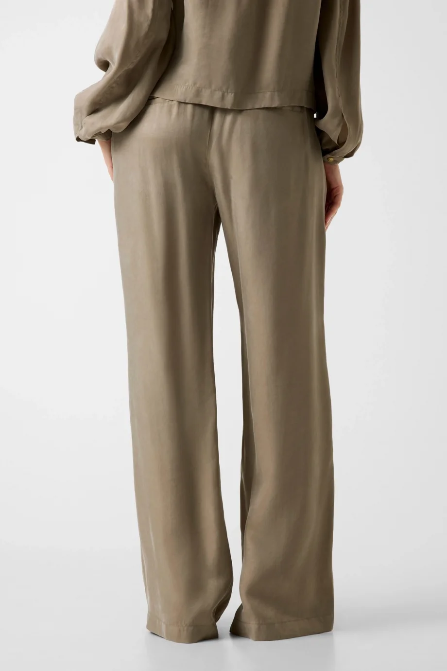 Guess Dalia Akışkan Jogger Kadın Yeşil Pantolon W6GB07W1781-G8CJ