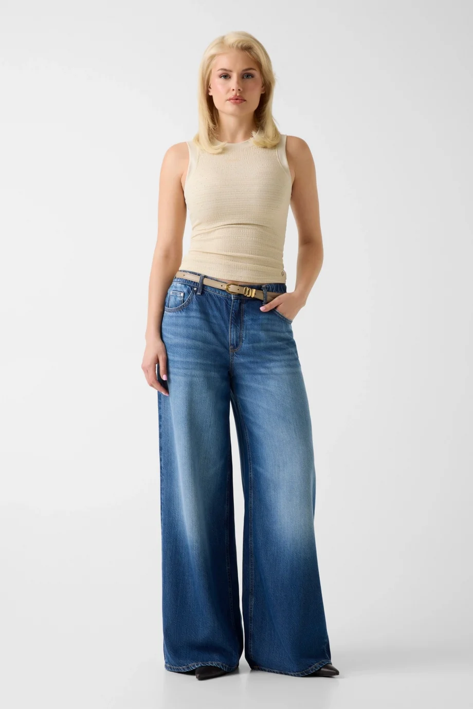 Guess Kolsuz Francine Büzgülü Taş İşlemeli Kadın Beyaz Top W6GP14K2940-F1CY